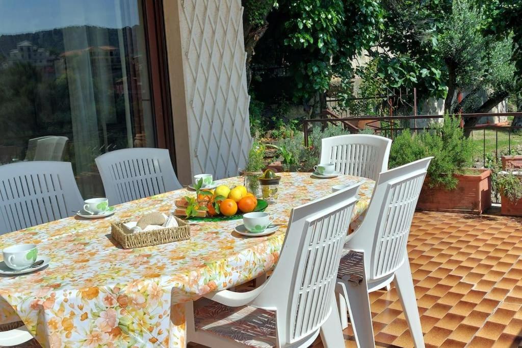 La Casa Di Nonna Lorenna Alassio Exterior photo