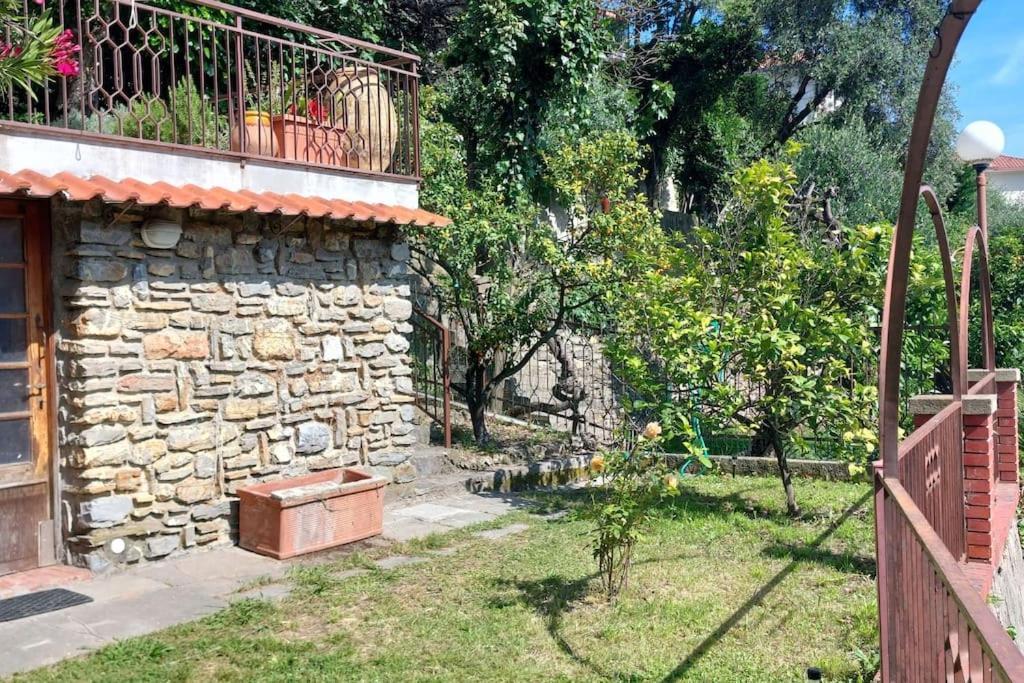 La Casa Di Nonna Lorenna Alassio Exterior photo