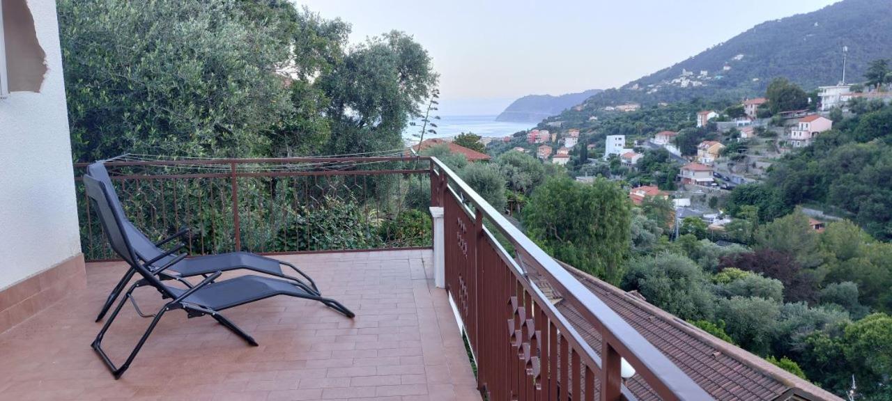 La Casa Di Nonna Lorenna Alassio Exterior photo